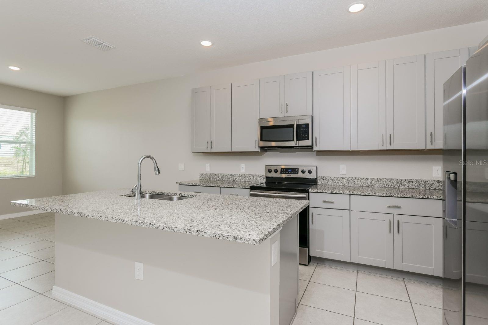 TARPON BAY PH I - Residential Lease