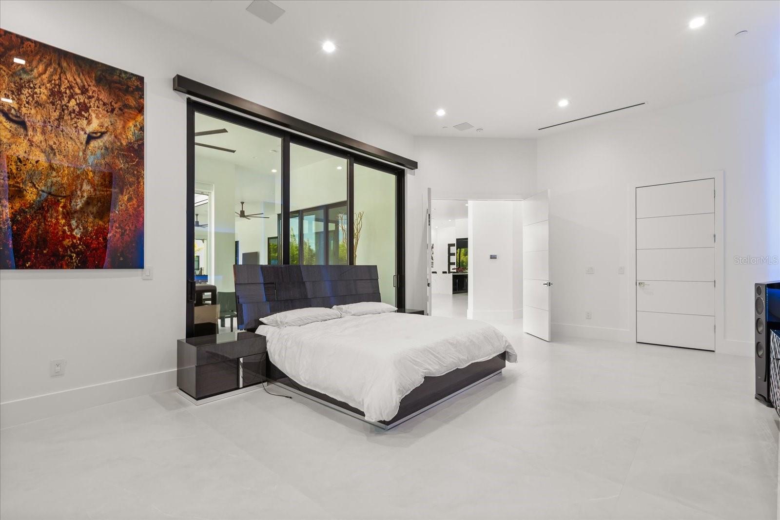 WATERSIDE - Residential