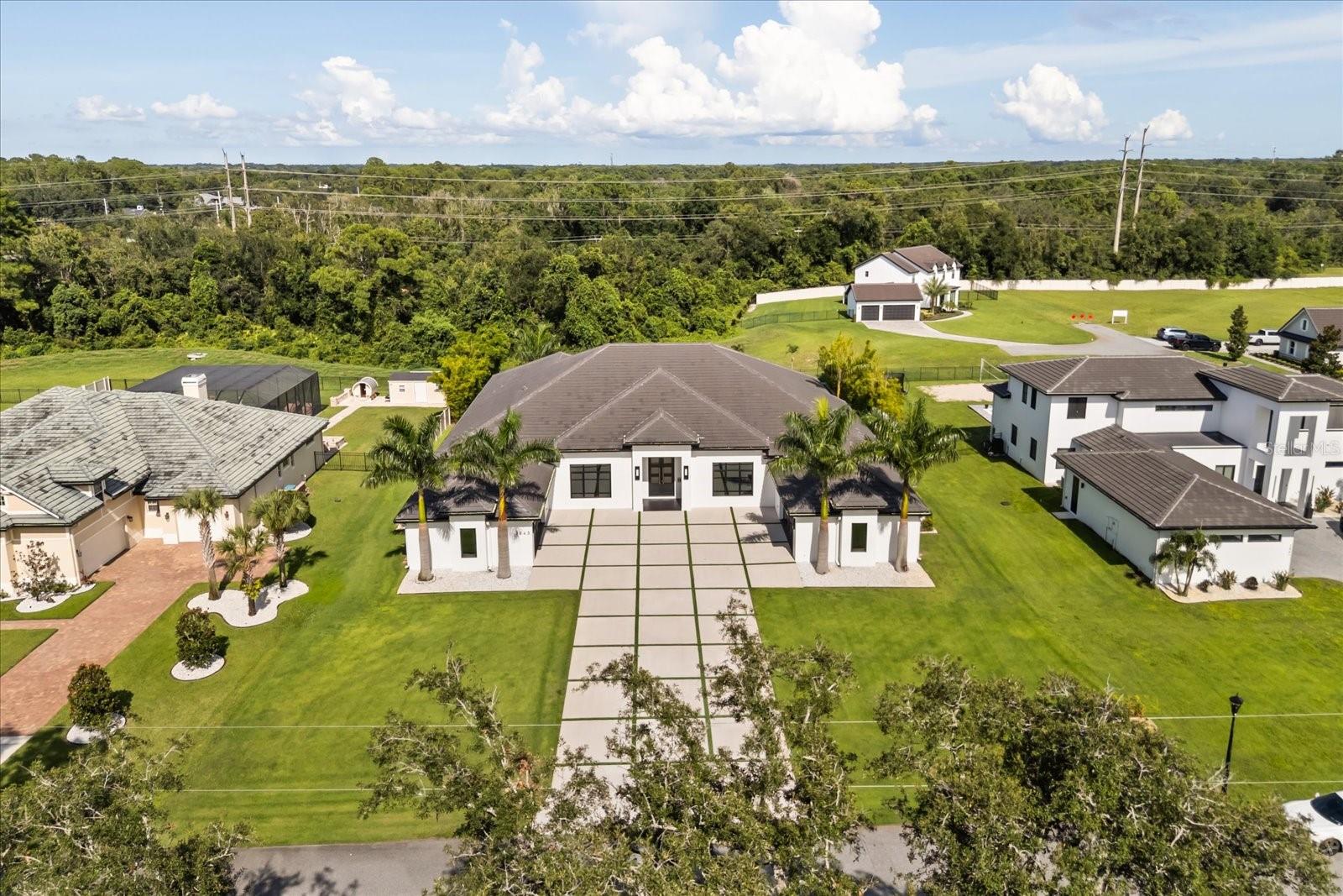 WATERSIDE - Residential