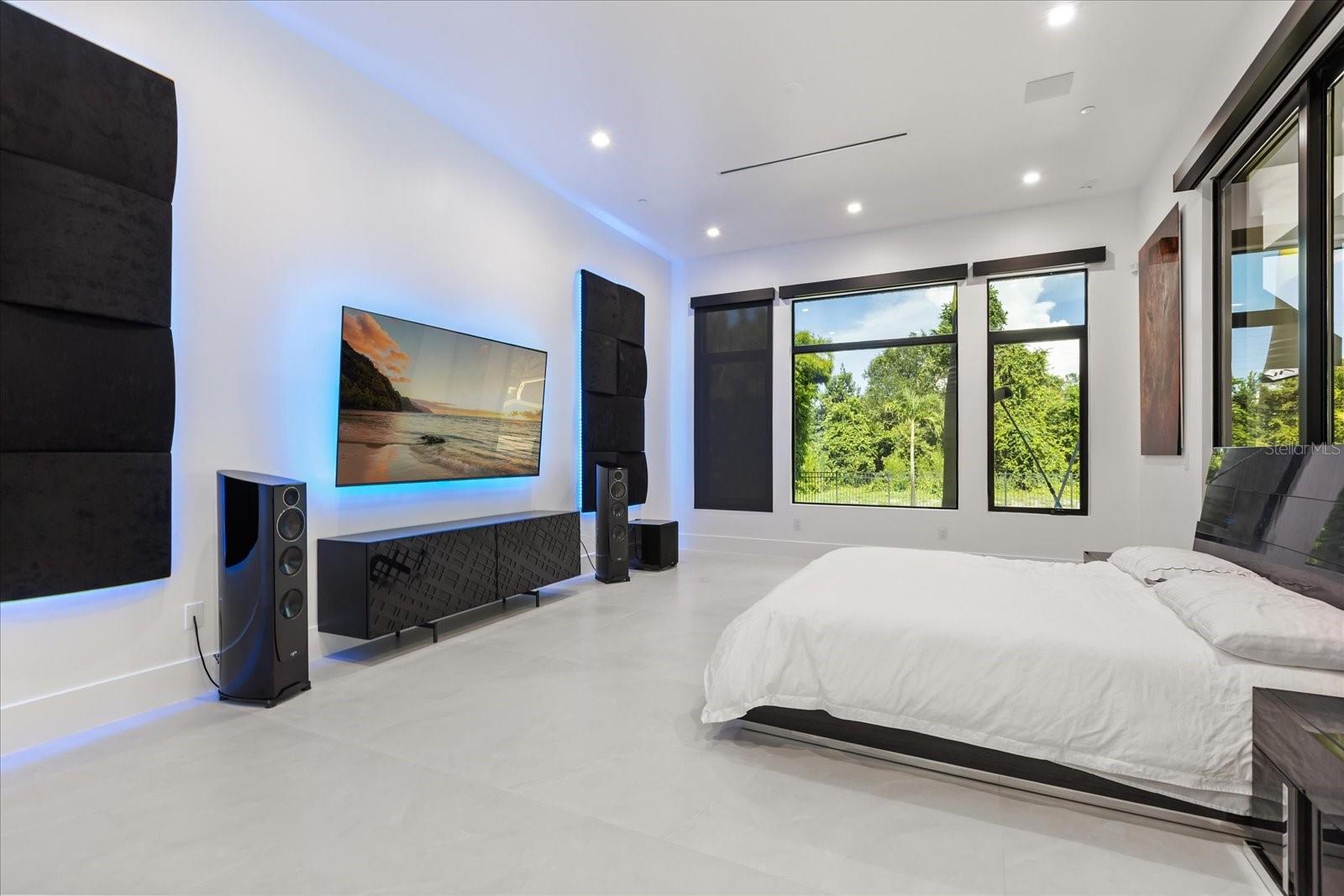 WATERSIDE - Residential