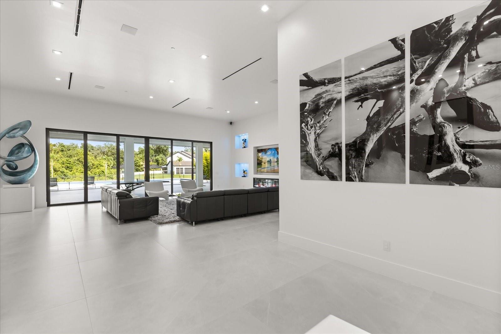 WATERSIDE - Residential