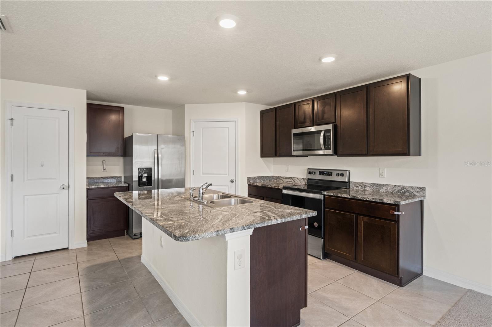 HERITAGE HILLS - Residential