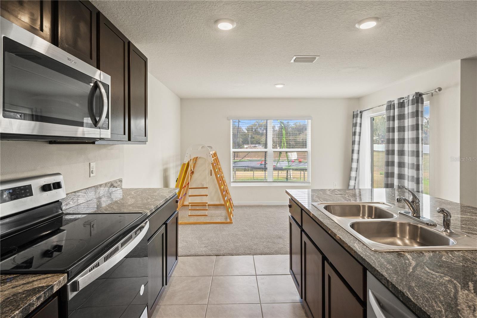 HERITAGE HILLS - Residential