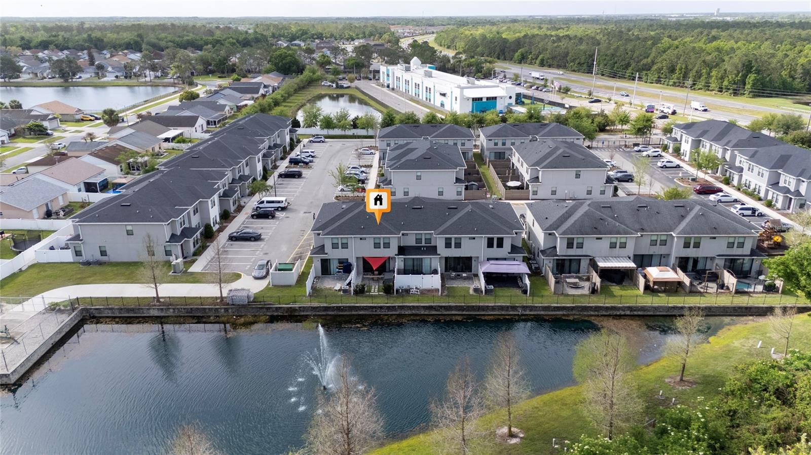 TERRA ESMERALDA TWNHMS - Residential