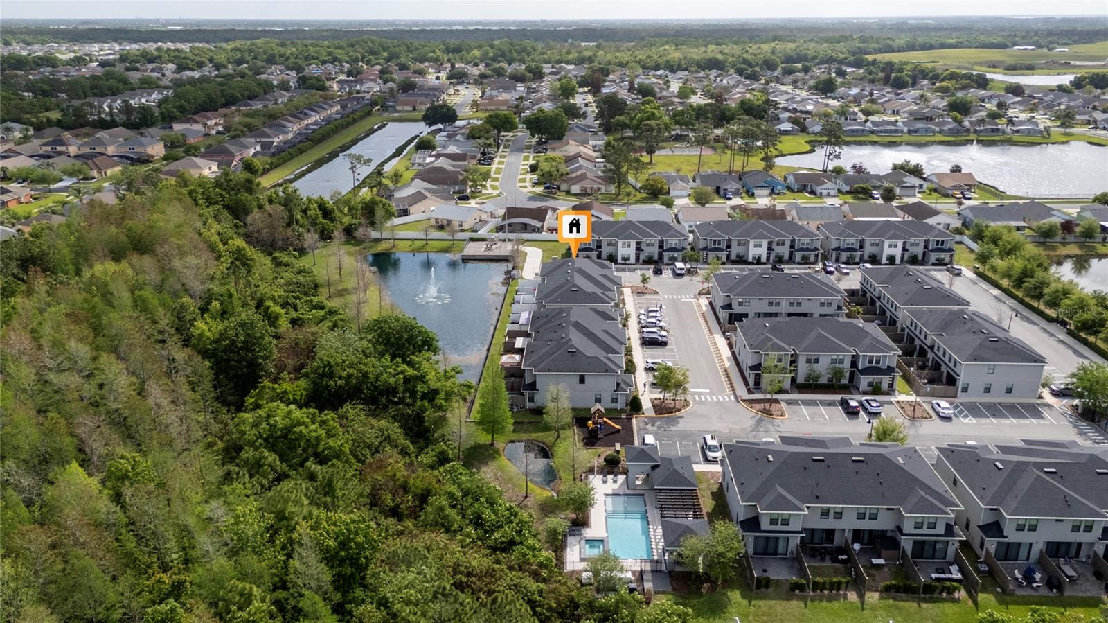 TERRA ESMERALDA TWNHMS - Residential