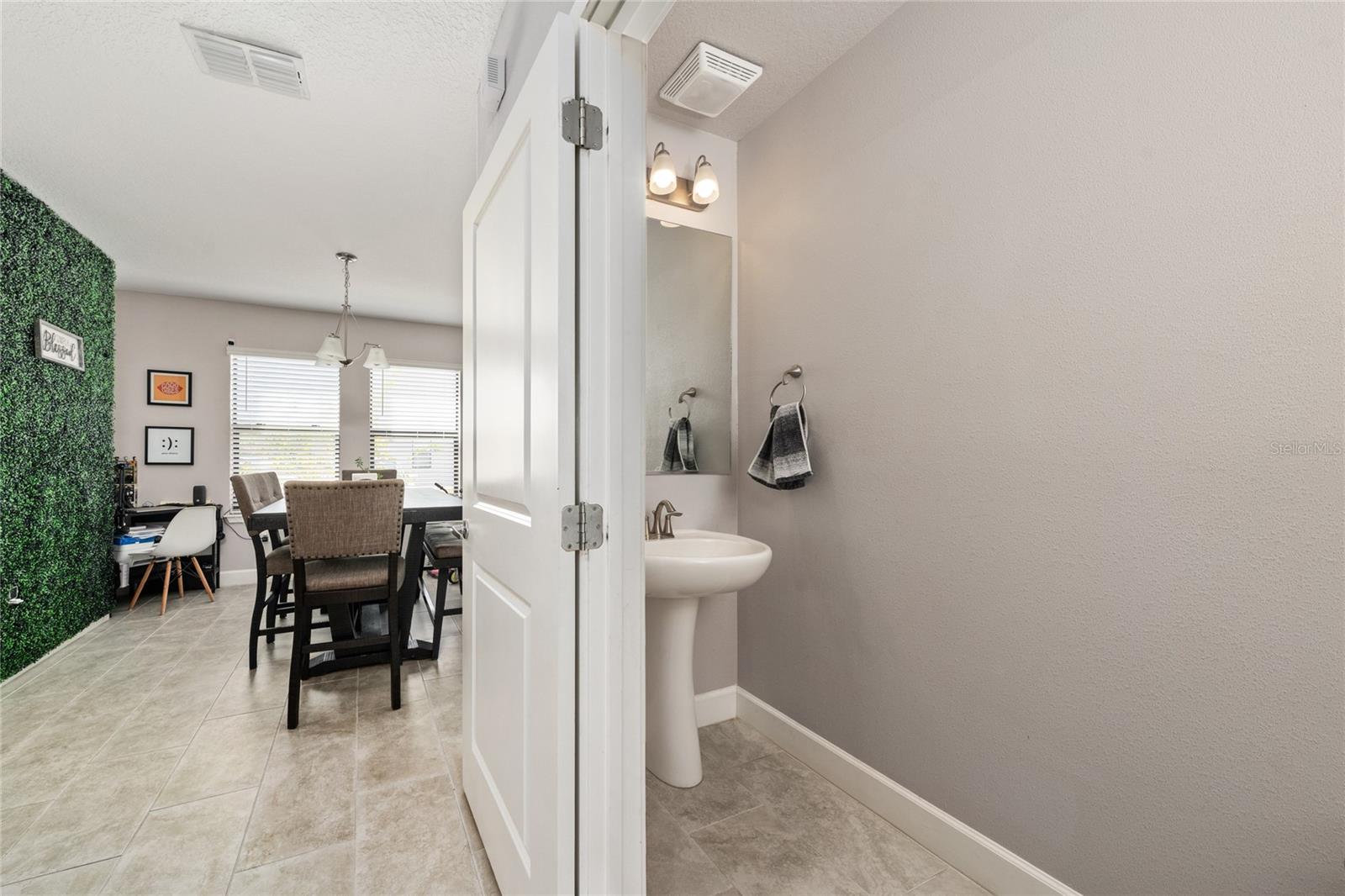 TERRA ESMERALDA TWNHMS - Residential