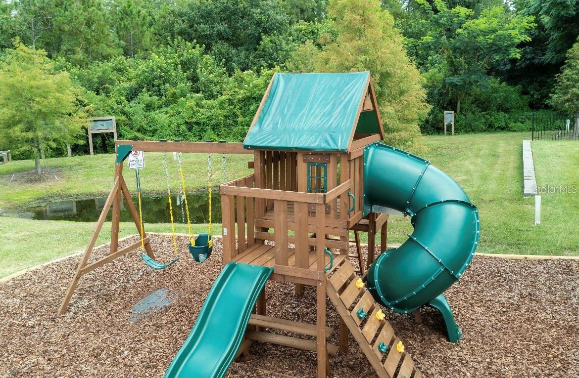 TERRA ESMERALDA TWNHMS - Residential