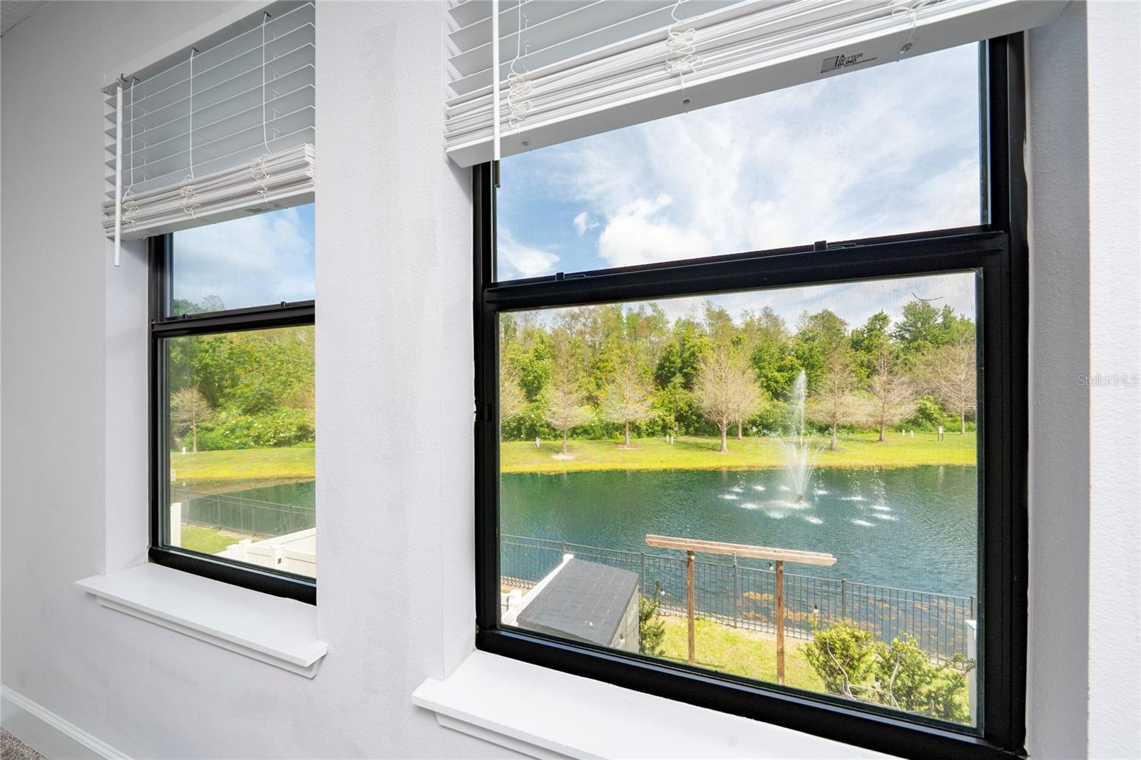 TERRA ESMERALDA TWNHMS - Residential