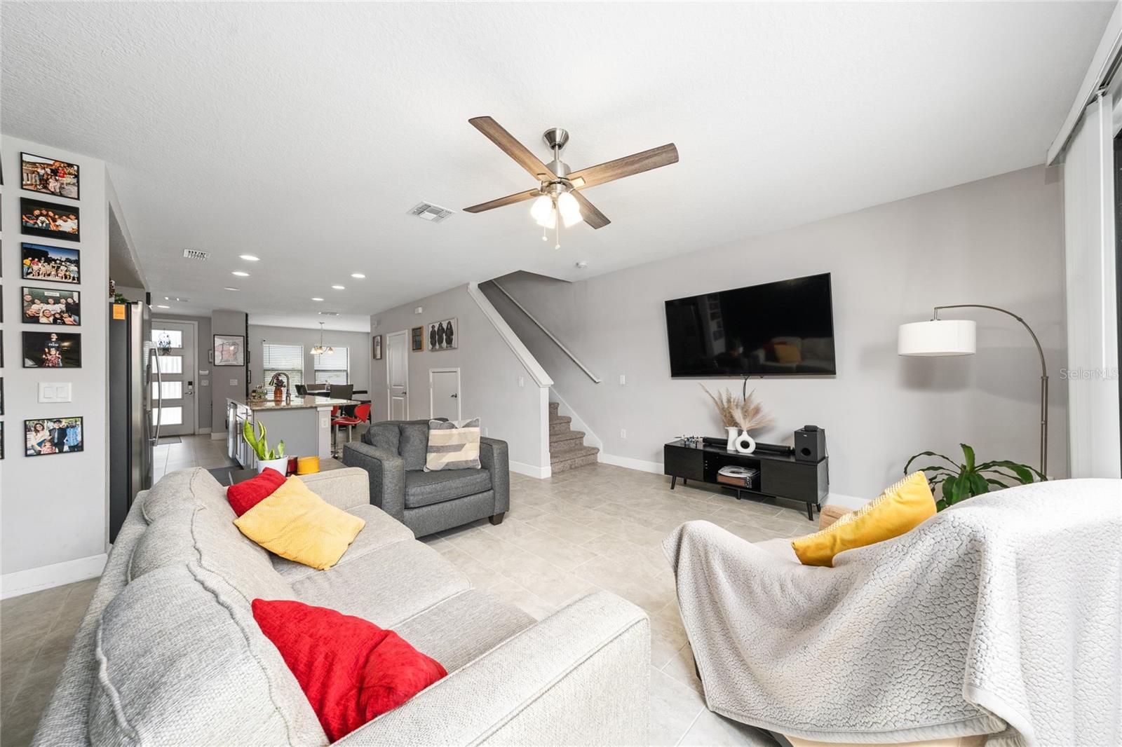 TERRA ESMERALDA TWNHMS - Residential