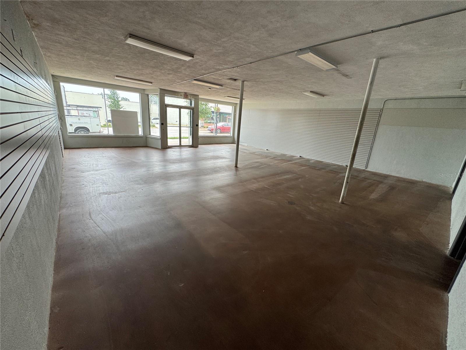 132 W BROAD STREET
