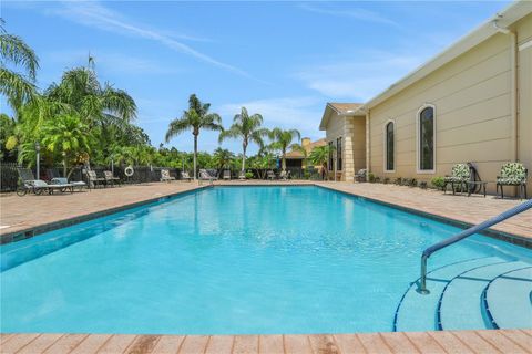 A home in WINTER HAVEN