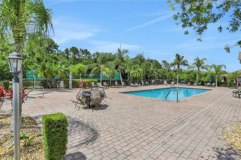 A home in WINTER HAVEN