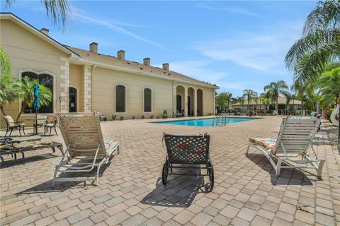 A home in WINTER HAVEN