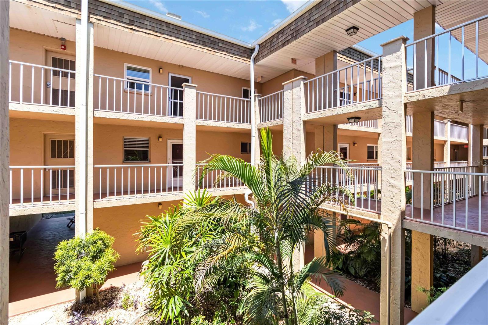 GLEN OAKS GARDEN APTS 3 - Residential Lease