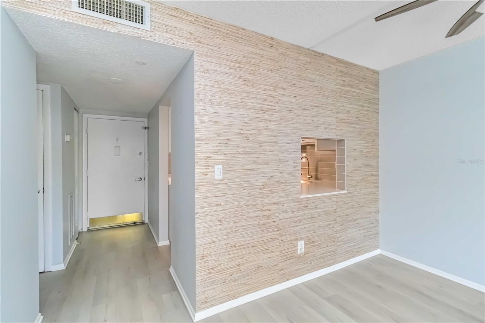 GLEN OAKS GARDEN APTS 3 - Residential Lease