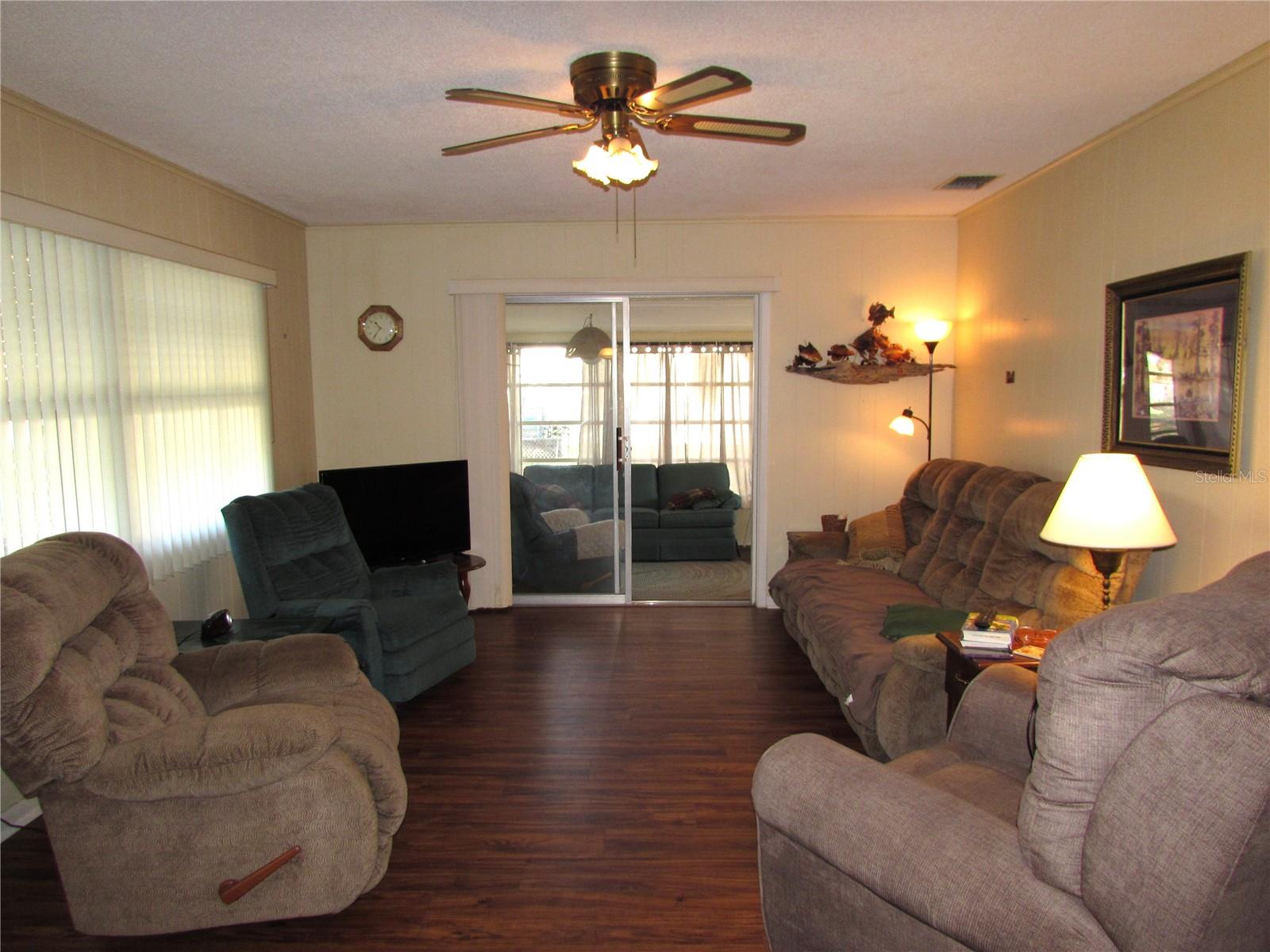 ELLSWORTH POINT 1ST ADD - Residential