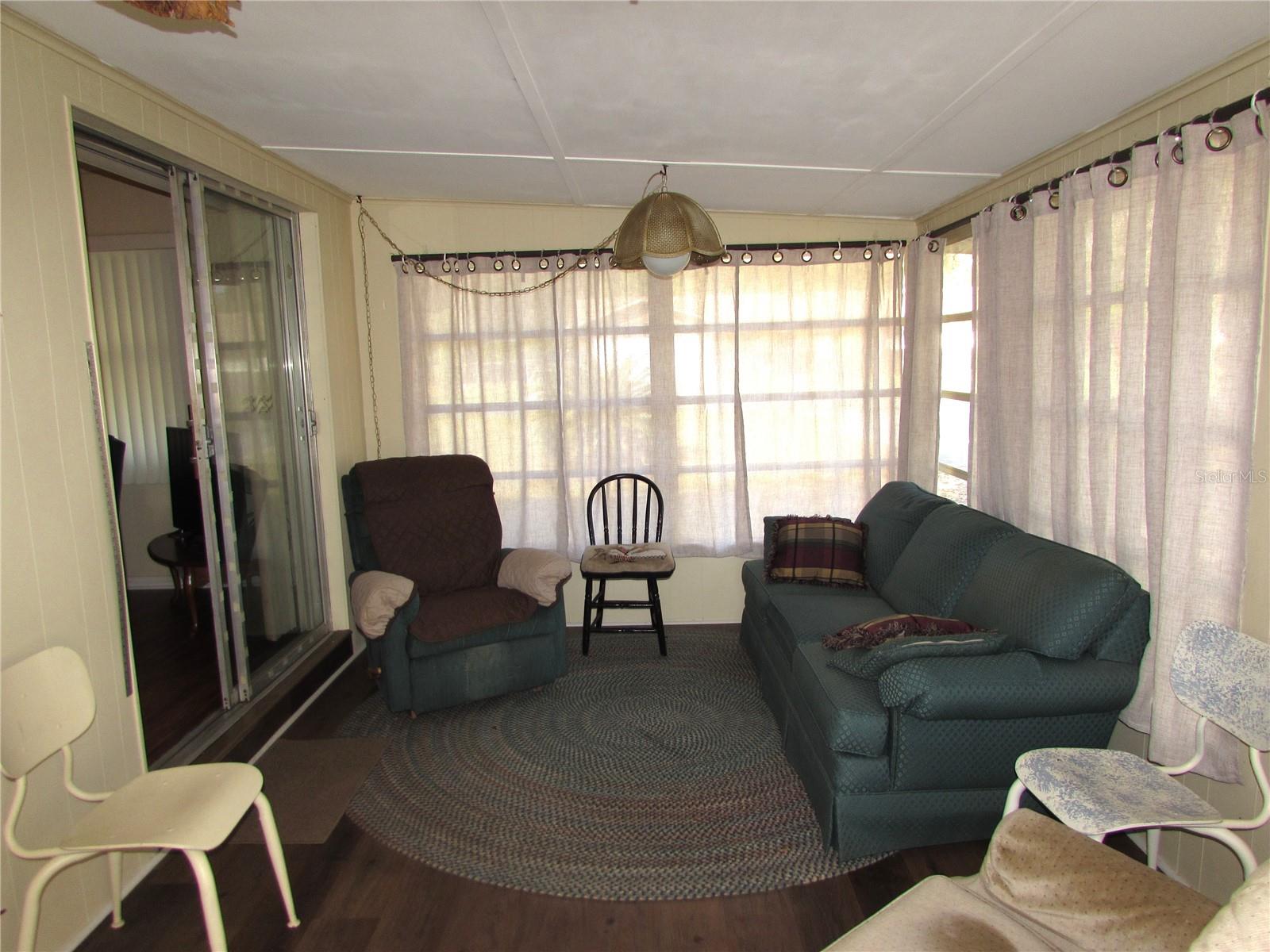 ELLSWORTH POINT 1ST ADD - Residential