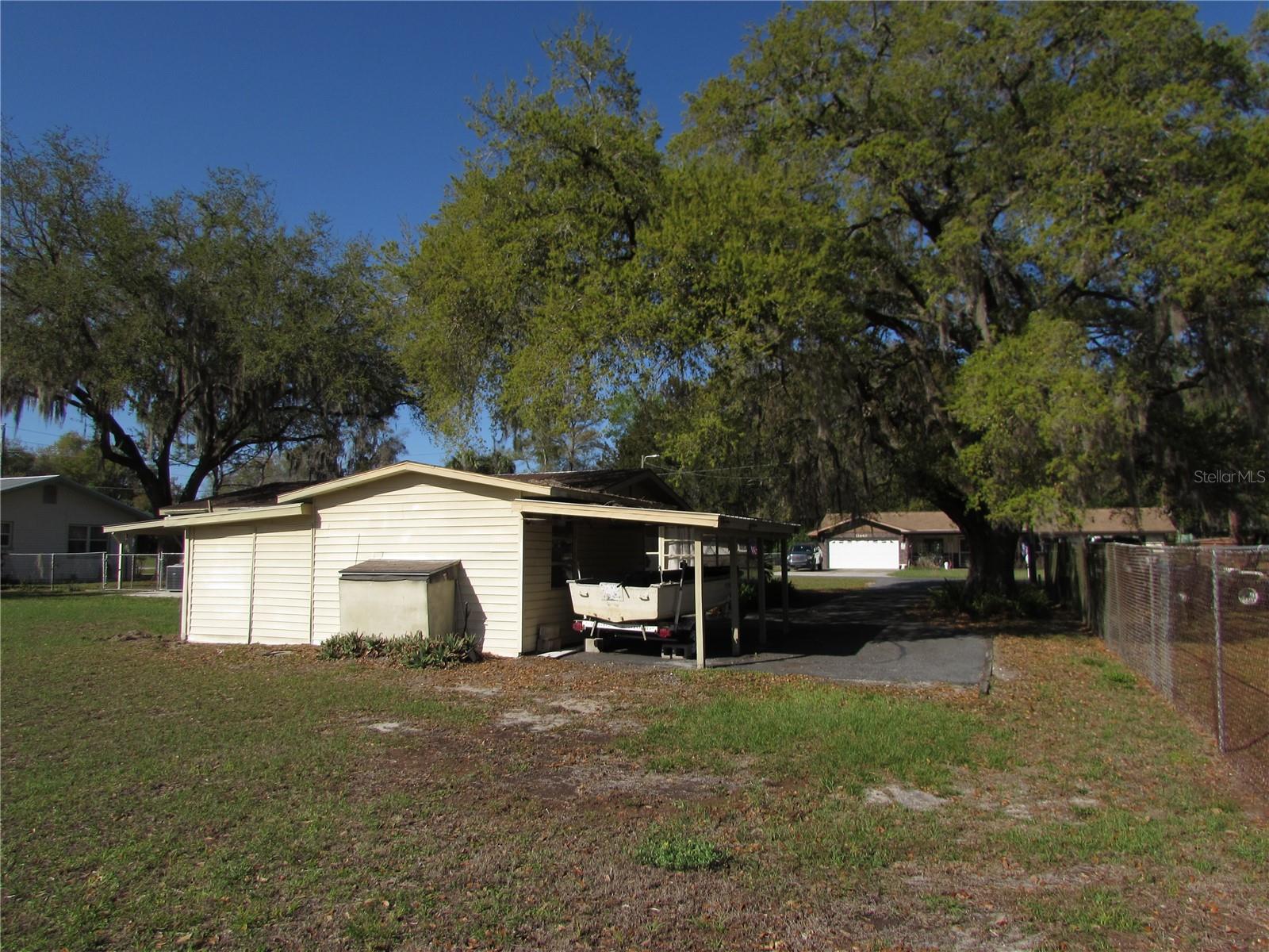 ELLSWORTH POINT 1ST ADD - Residential