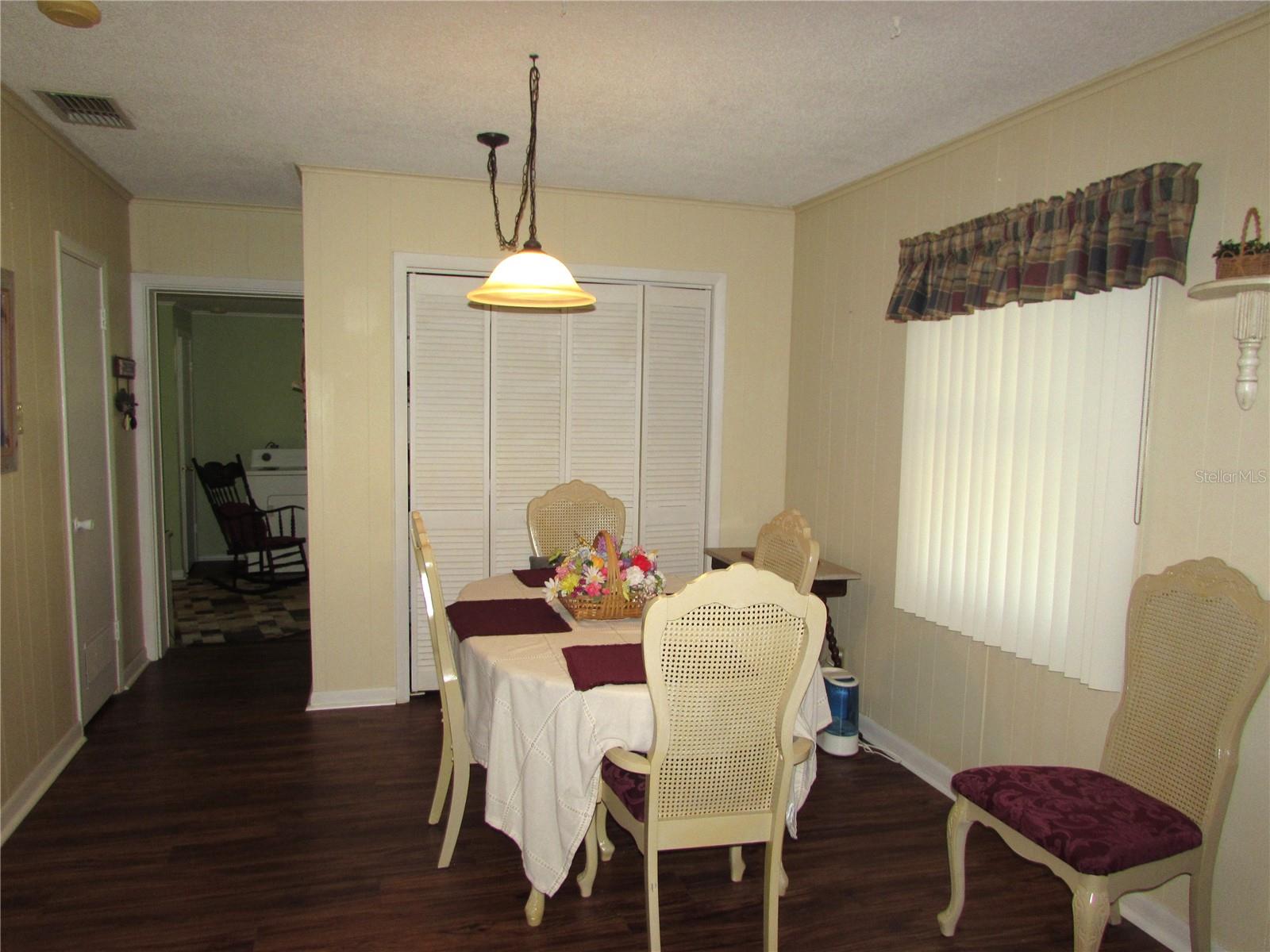 ELLSWORTH POINT 1ST ADD - Residential