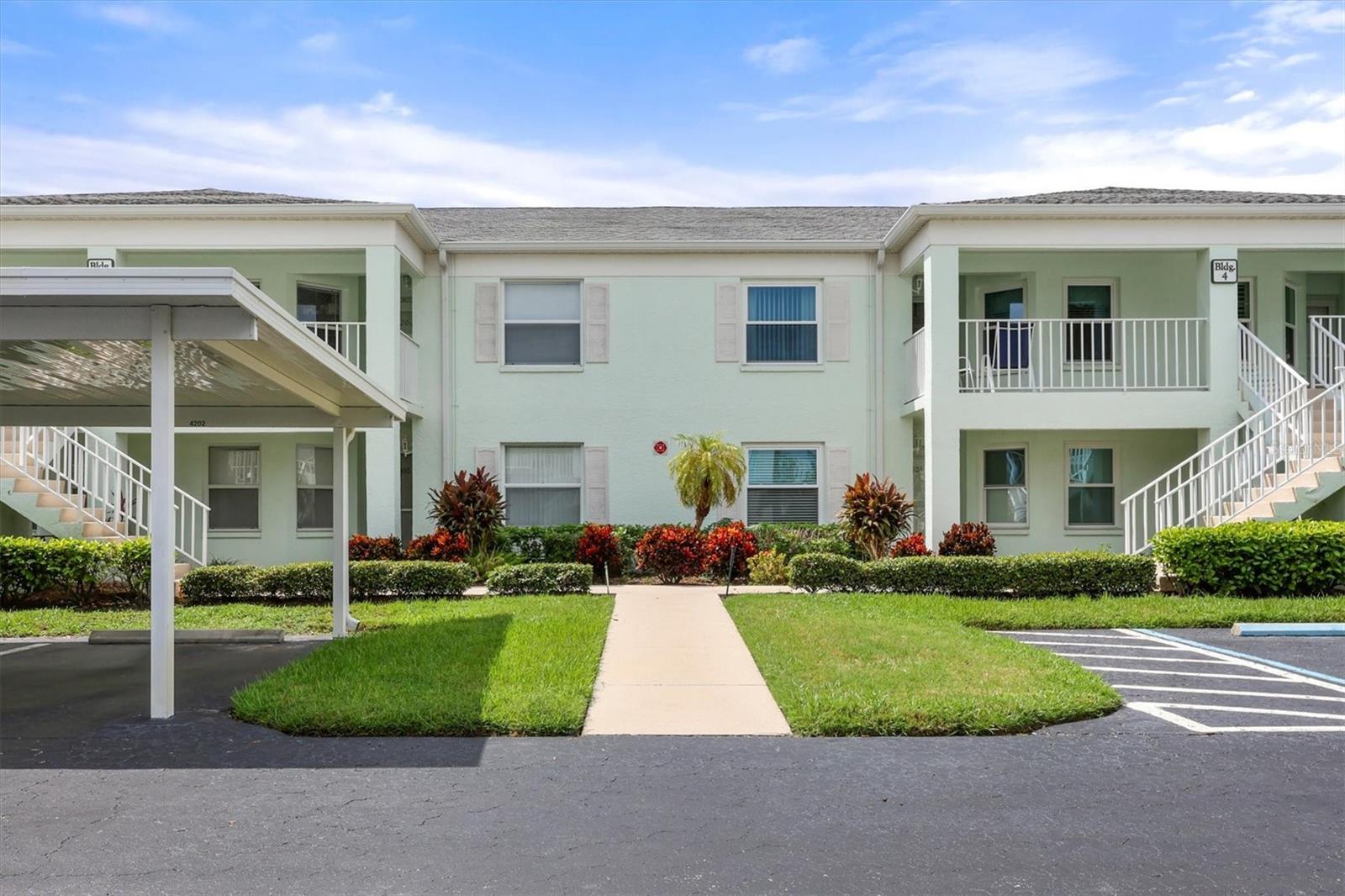 5725 GREENWOOD AVENUE 4203