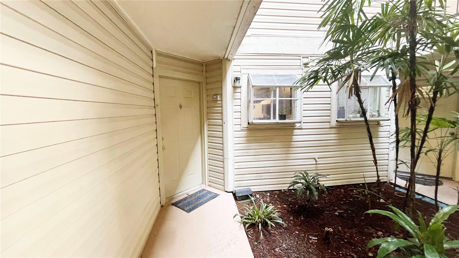 1948 LAKE ATRIUMS CIRCLE 113