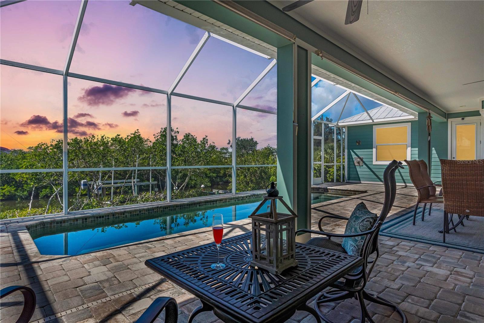 COTTAGES OF CURRY CREEK - Residential Lease