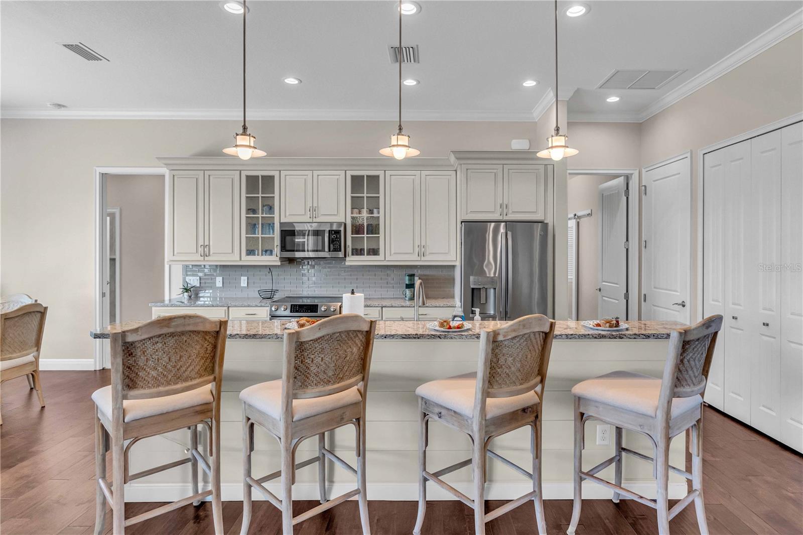 COTTAGES OF CURRY CREEK - Residential Lease