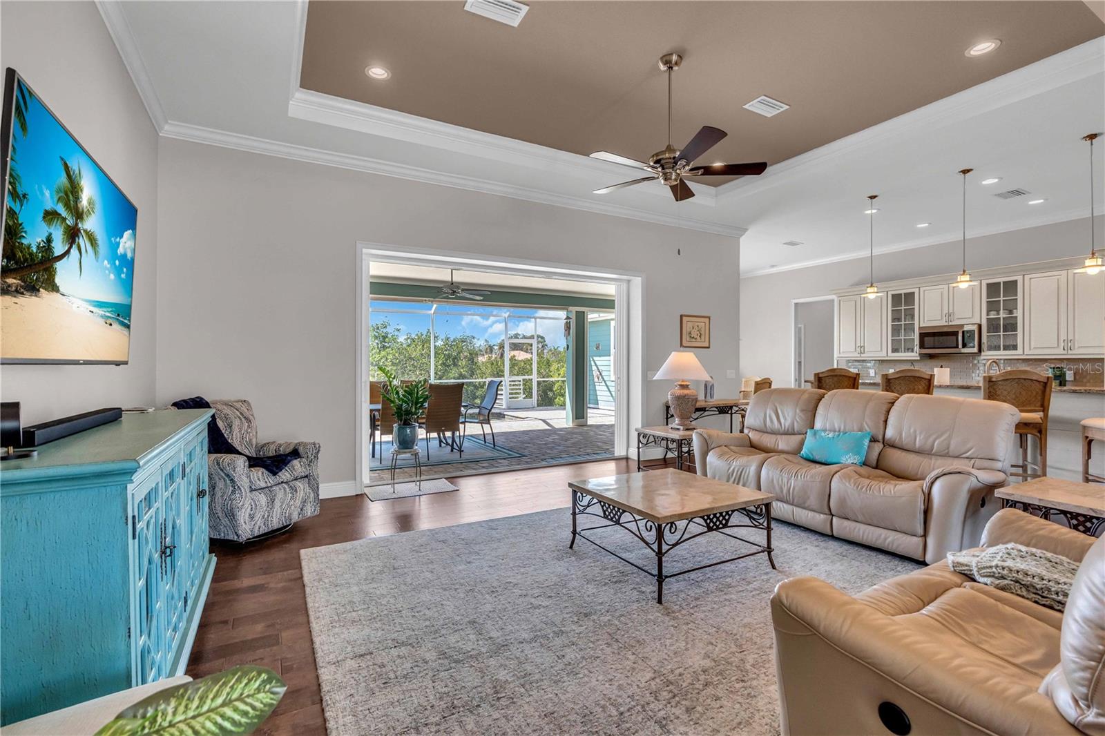 COTTAGES OF CURRY CREEK - Residential Lease