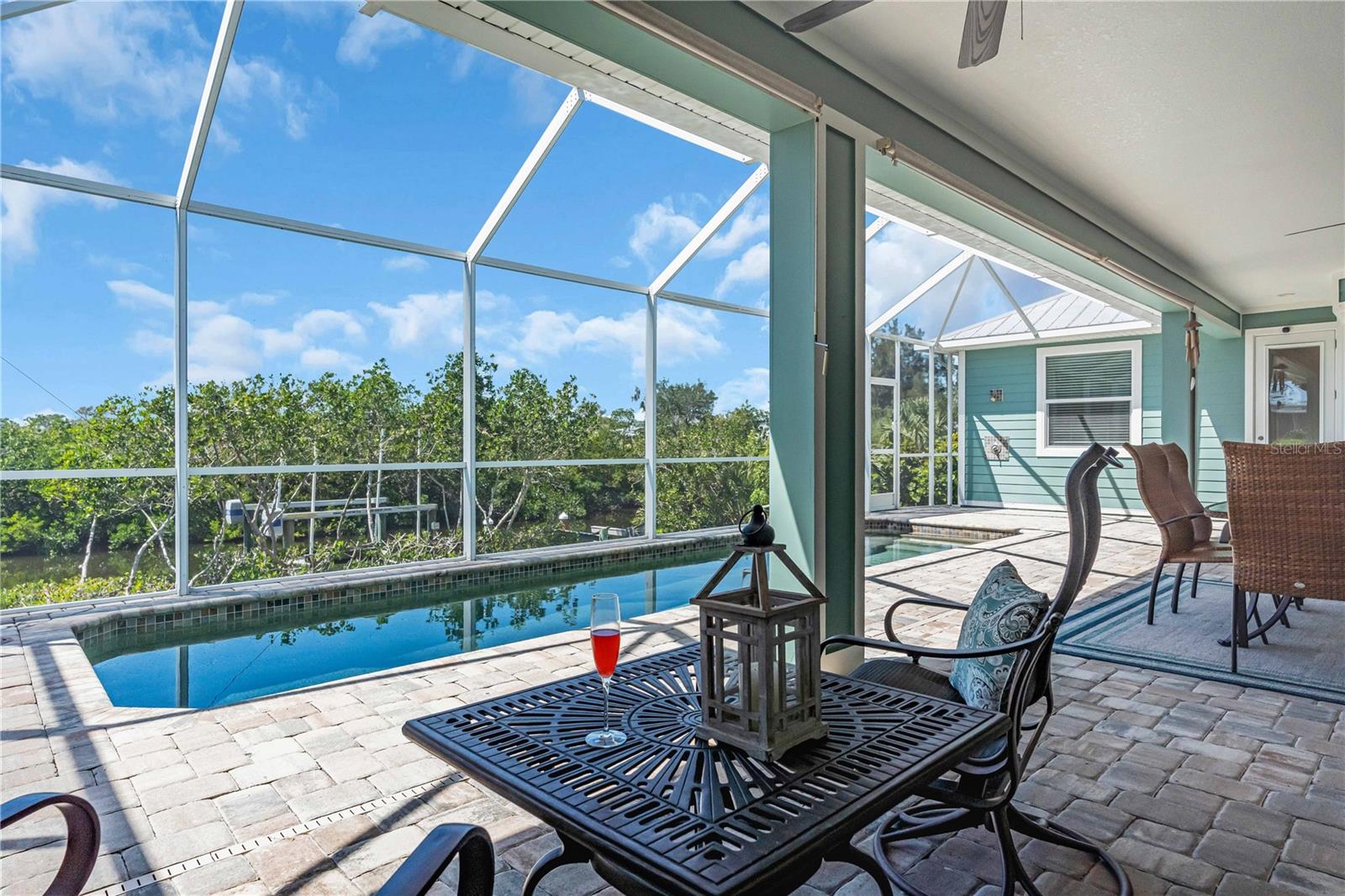 COTTAGES OF CURRY CREEK - Residential Lease