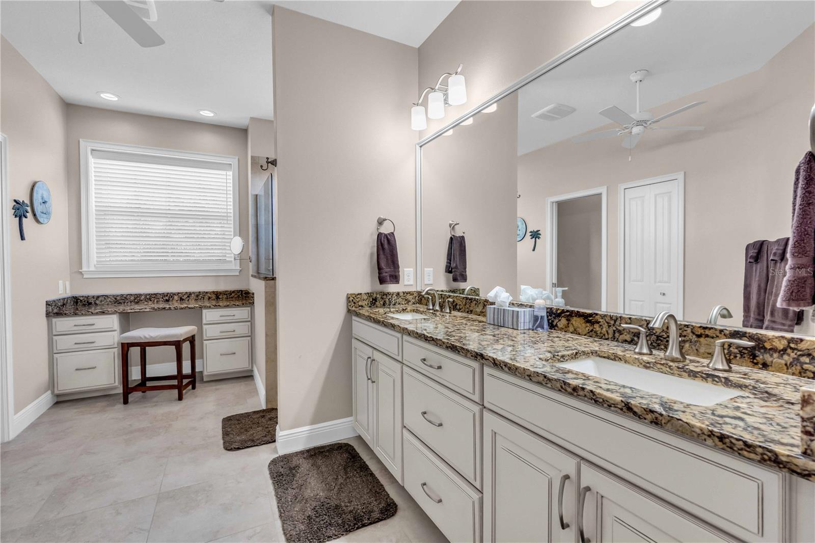 COTTAGES OF CURRY CREEK - Residential Lease