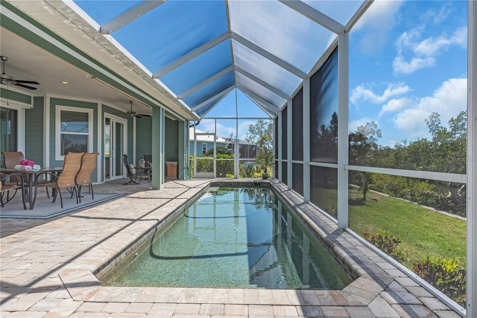 COTTAGES OF CURRY CREEK - Residential Lease