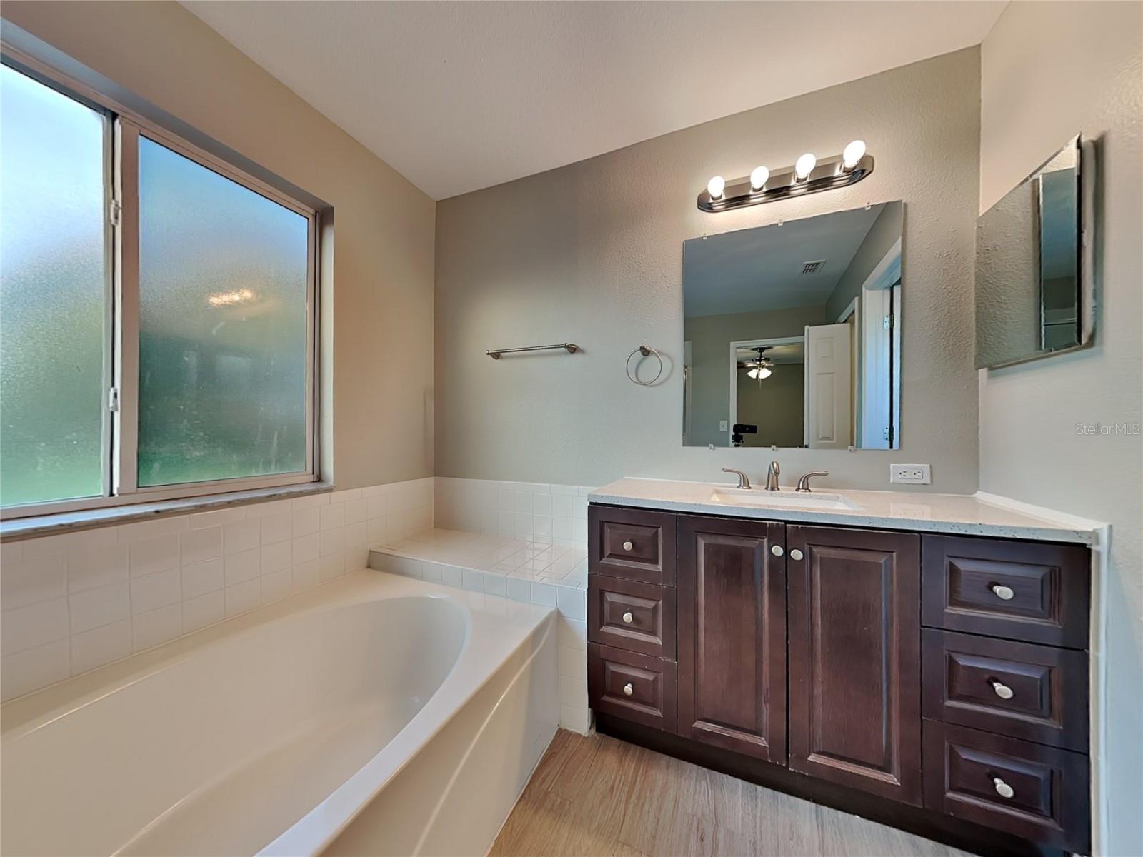 HEATHER LAKES UNIT XXVII PH - Residential Lease