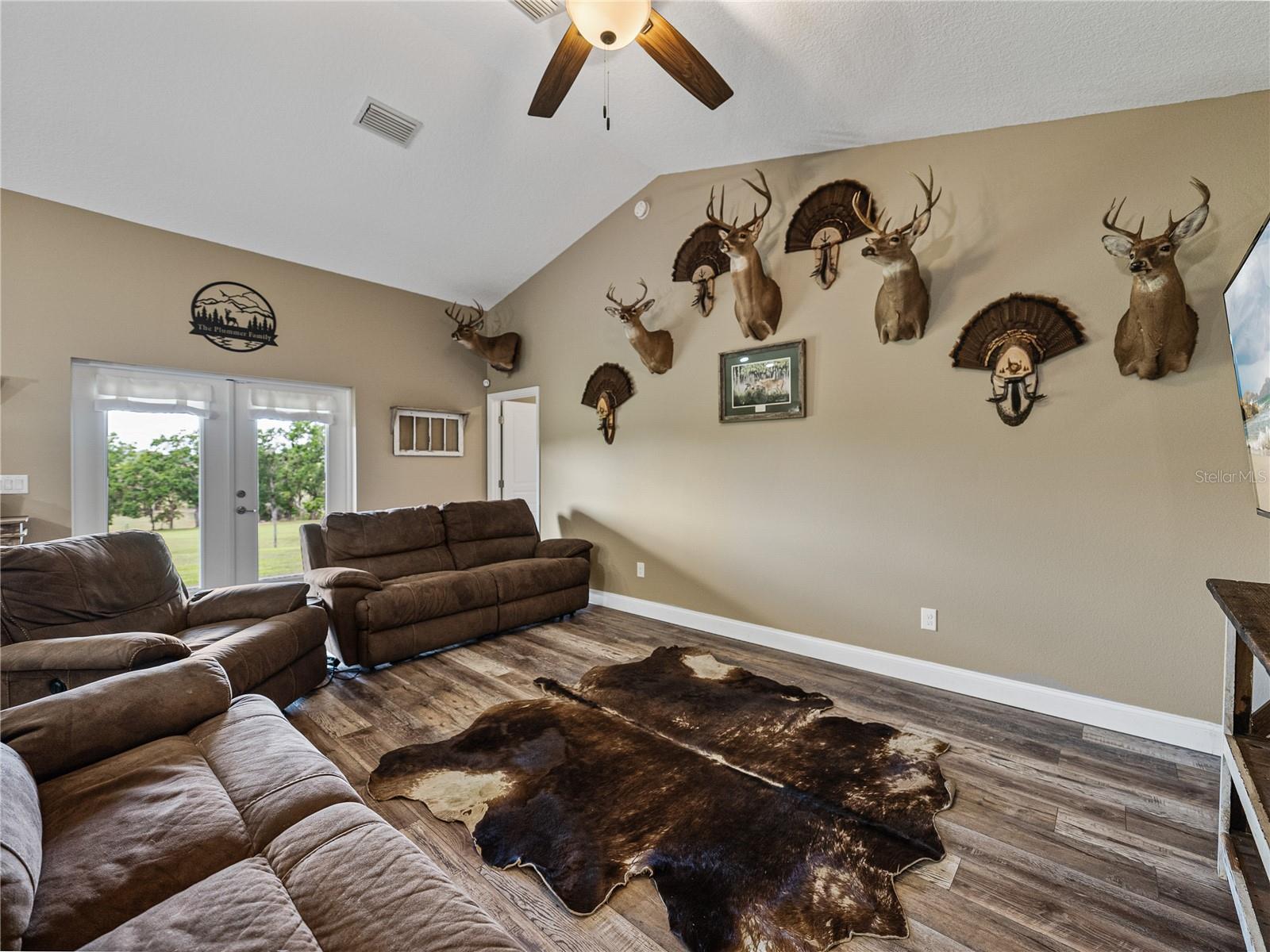 ACREAGE - Residential