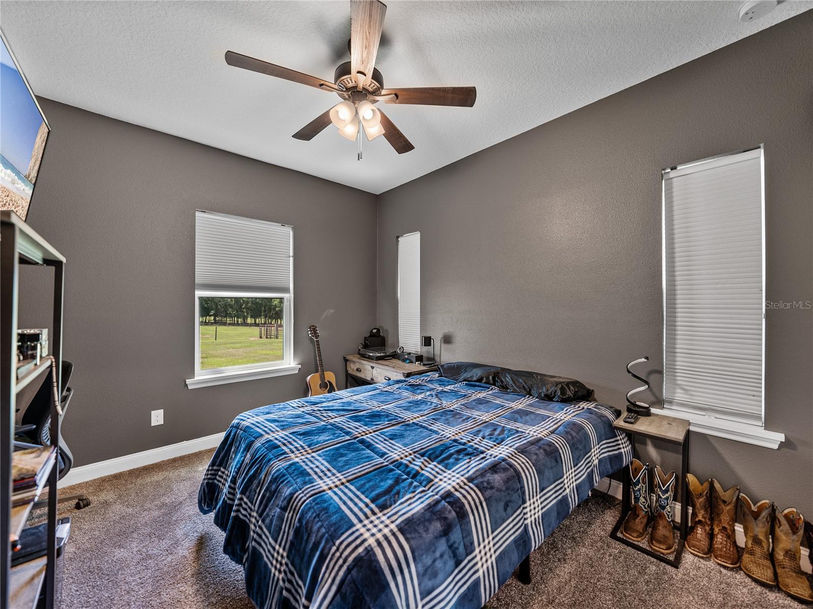 ACREAGE - Residential