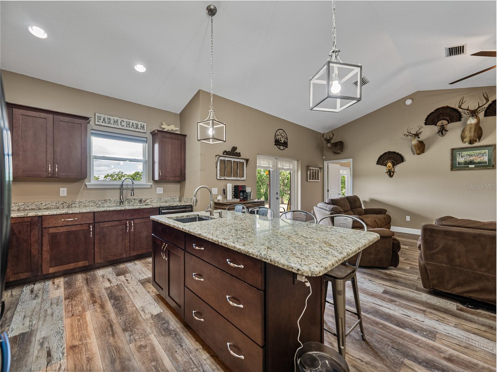 ACREAGE - Residential