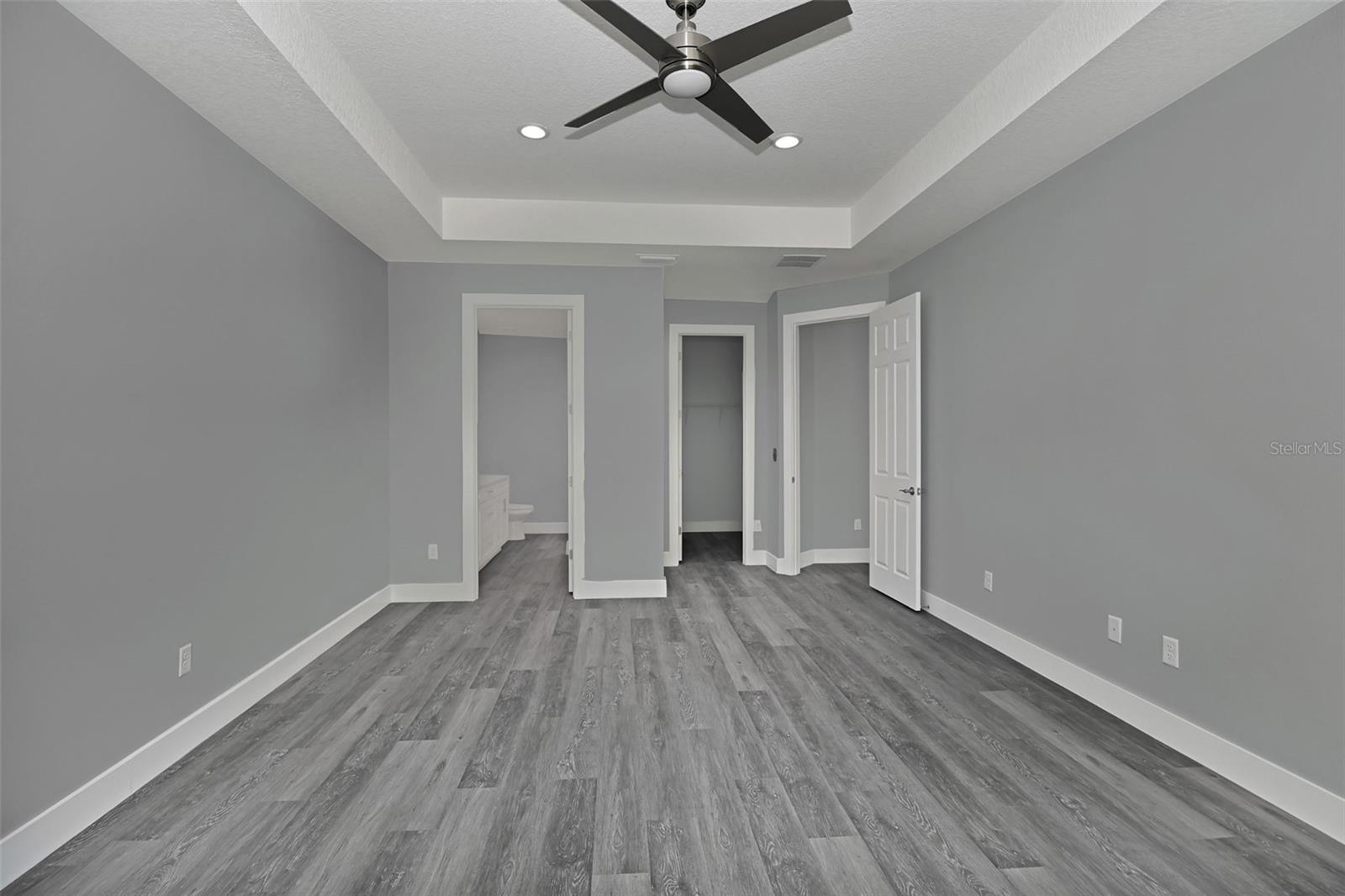 MARION OAKS - Residential