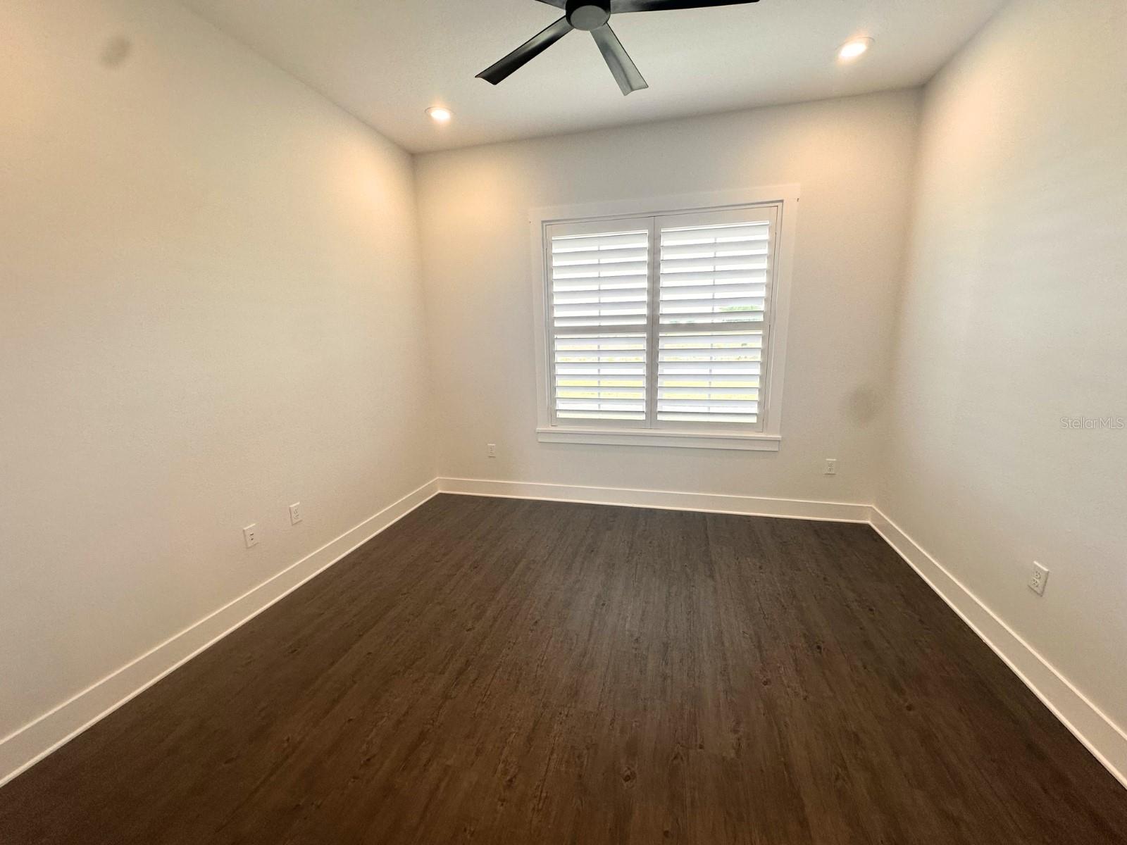 WOODPOINTE PHASE THREE - Residential