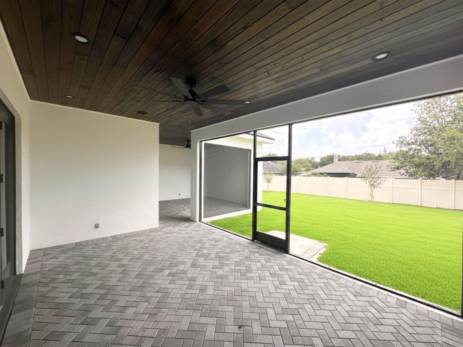 WOODPOINTE PHASE THREE - Residential