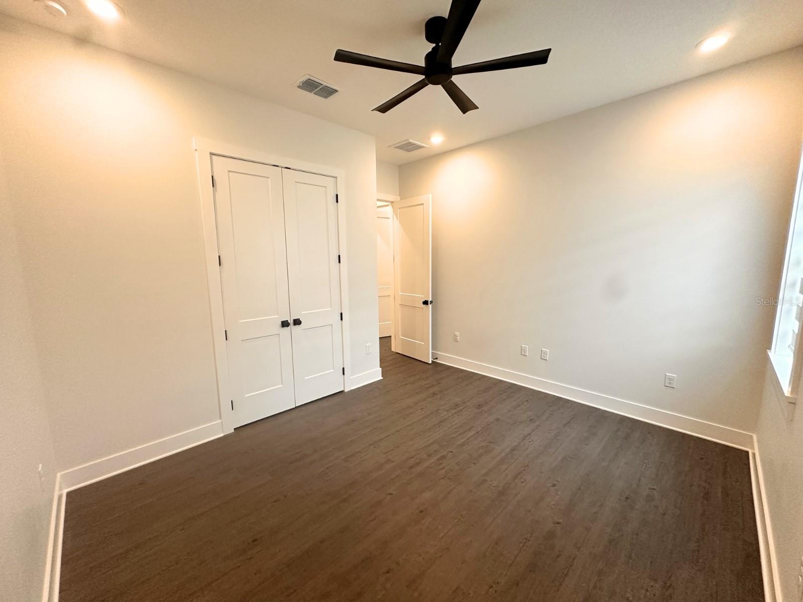 WOODPOINTE PHASE THREE - Residential