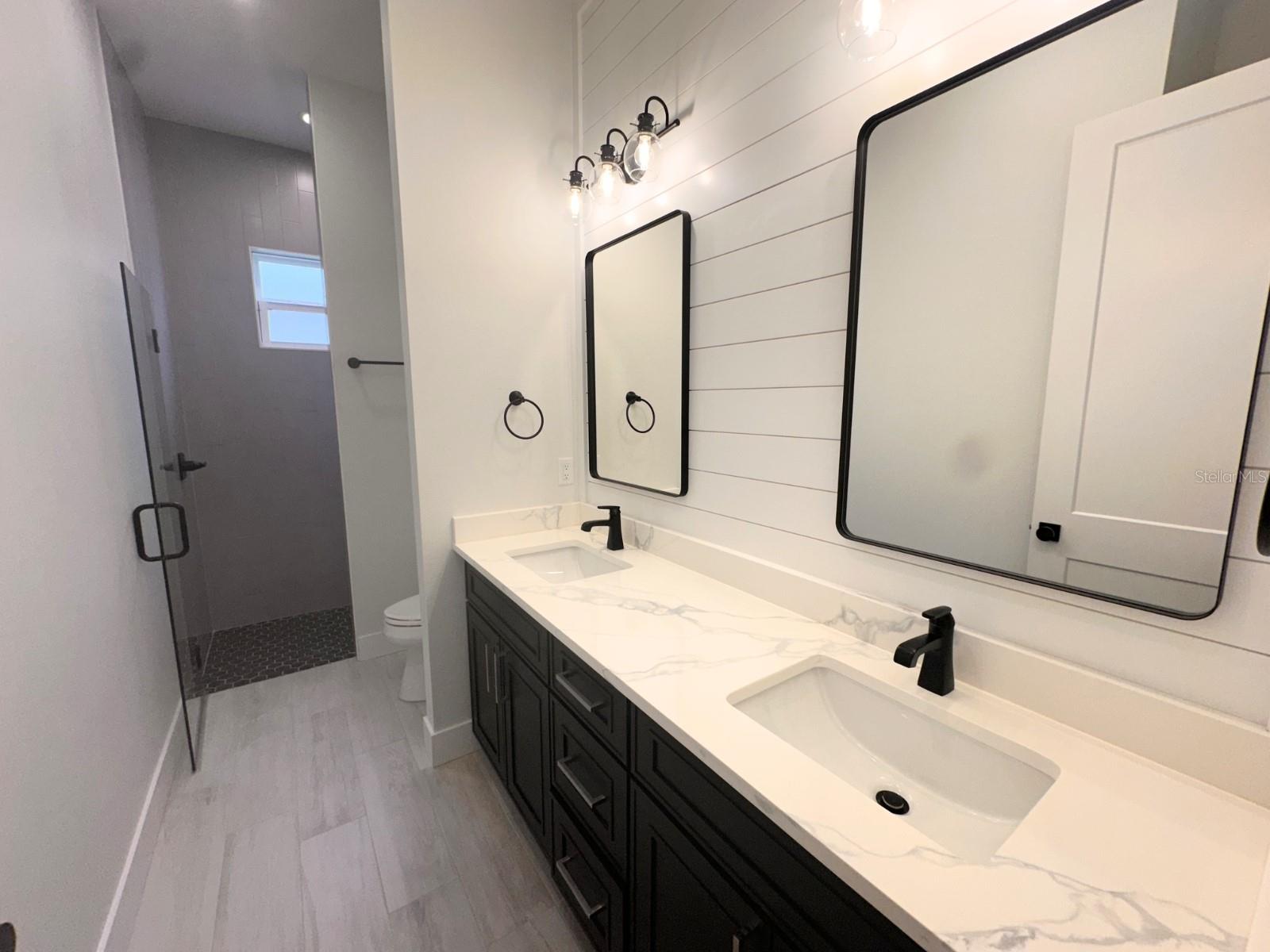 WOODPOINTE PHASE THREE - Residential