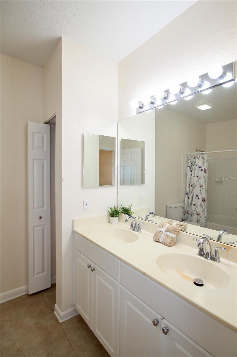 ARBOR LAKES A CONDO - Residential Lease