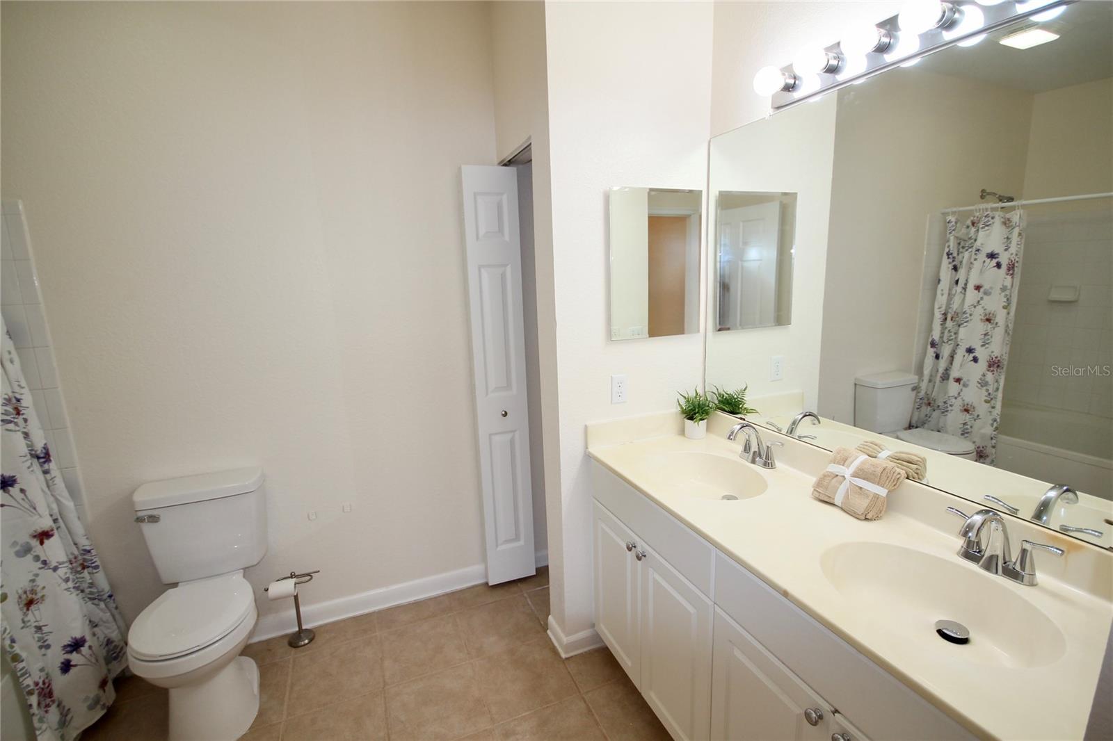 ARBOR LAKES A CONDO - Residential Lease