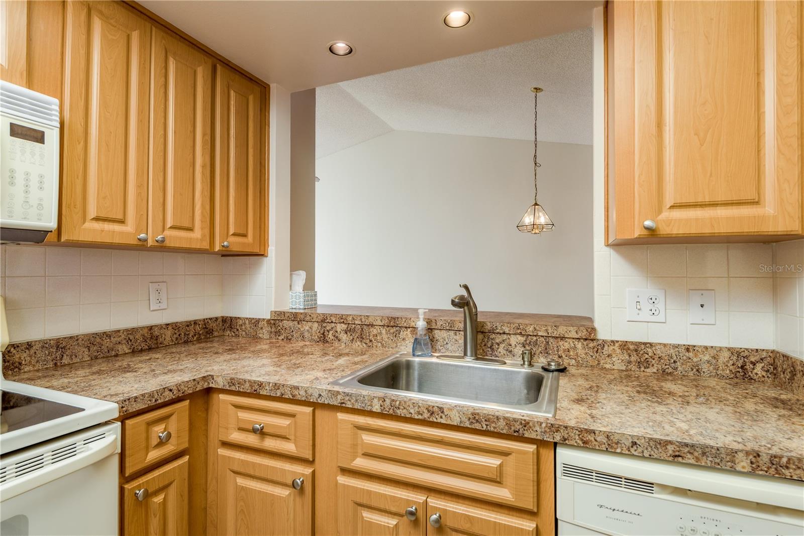 EDGEWOOD GULF TRACE REP - Residential