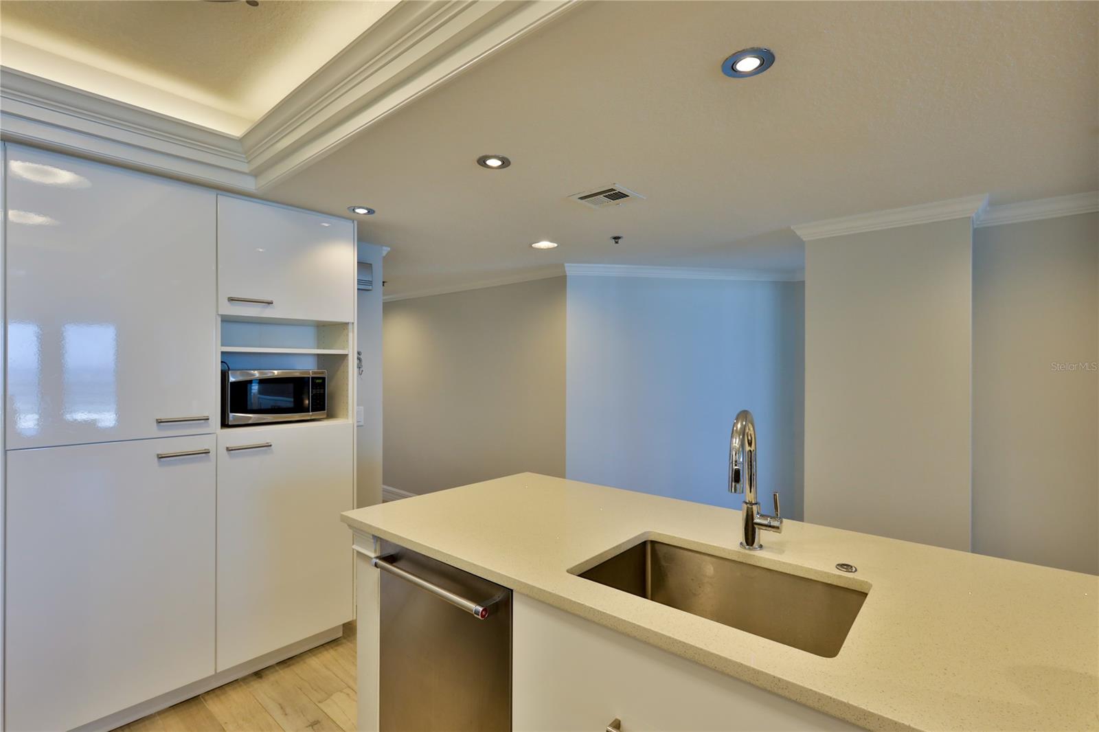 Ebb Tide Condo - Residential