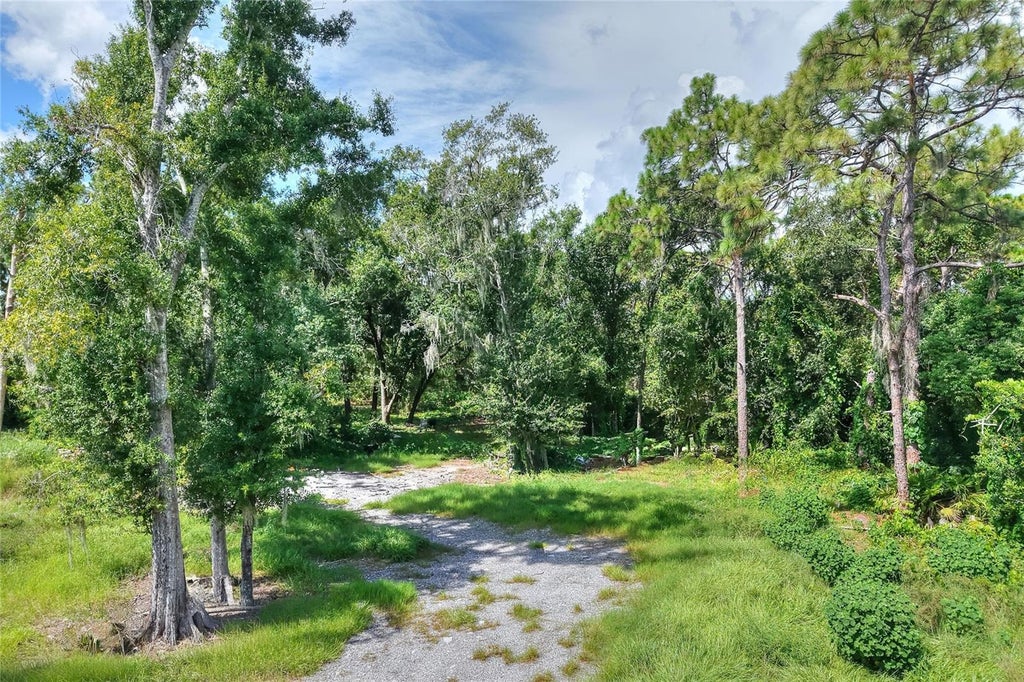 Photo of SE 33rd Street, Ruskin, FL 33570 (MLS # TB8544418)
