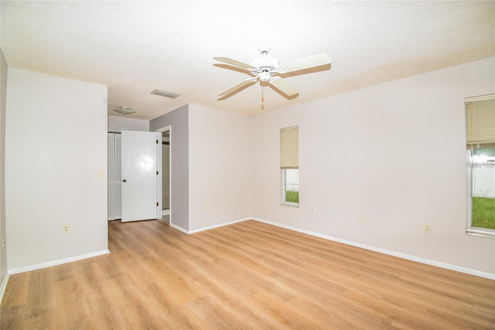 COUNTRY MEADOWS - Residential Lease