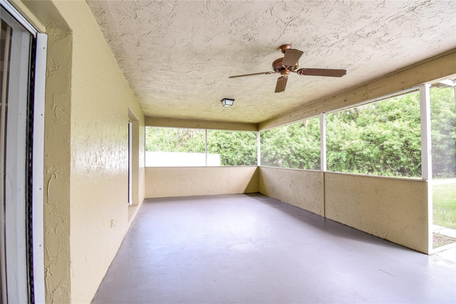 COUNTRY MEADOWS - Residential Lease