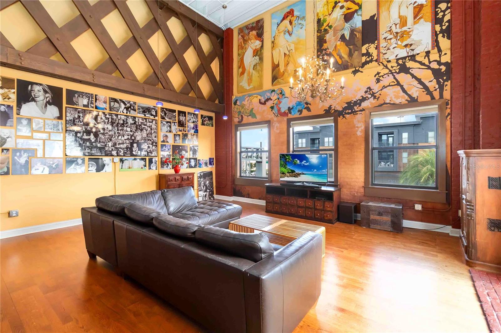 CHINA GLASS WAREHOUSE LOFTS CONDO - Residential Lease