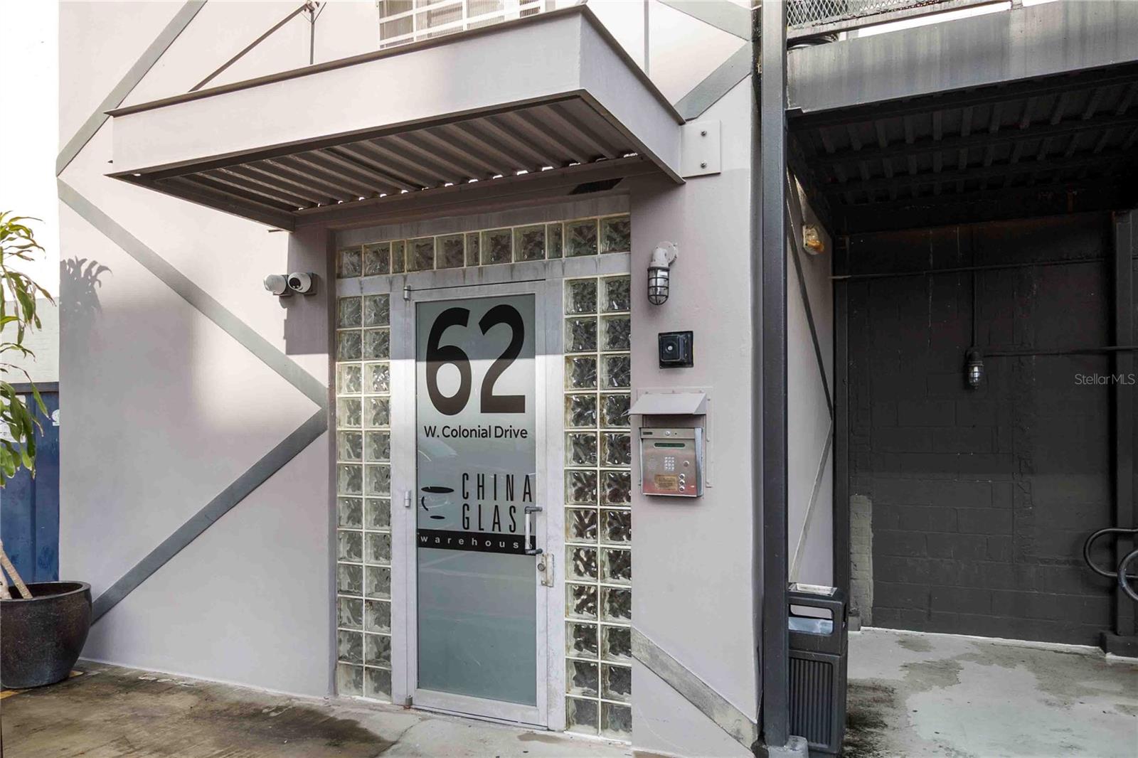 CHINA GLASS WAREHOUSE LOFTS CONDO - Residential Lease