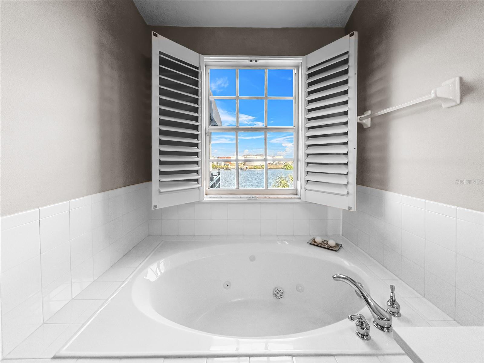 HARBOURSIDE AT HARBOUR ISLAND - Residential Lease